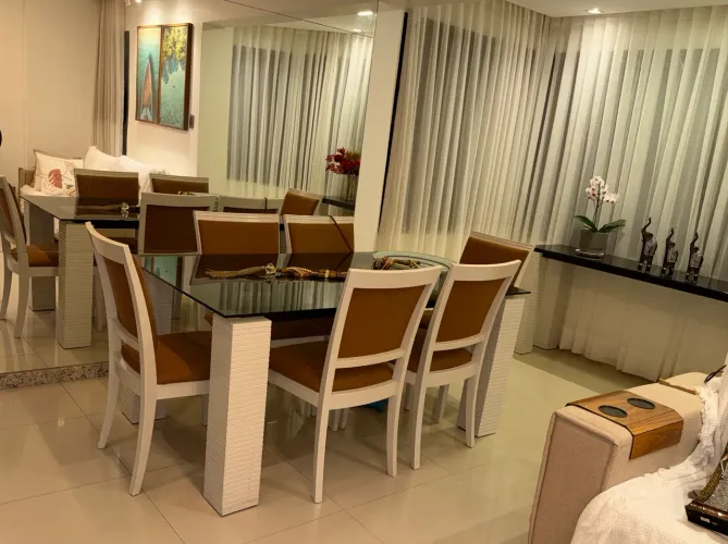 Mesa de jantar 6 cadeiras com aparador