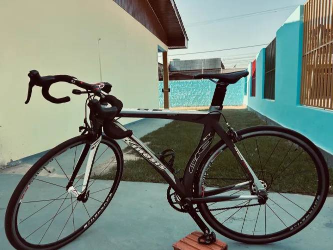 Bicicleta Speed Tríatlon Kinesis KT610