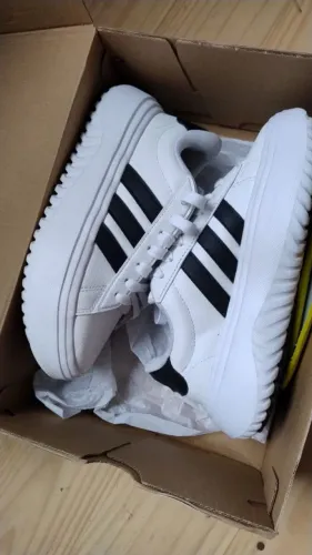 Tênis Adidas feminino