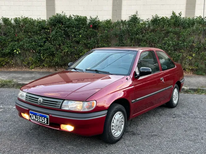 Volkswagen Logus GLI / GL 1.8 (álcool) 1995