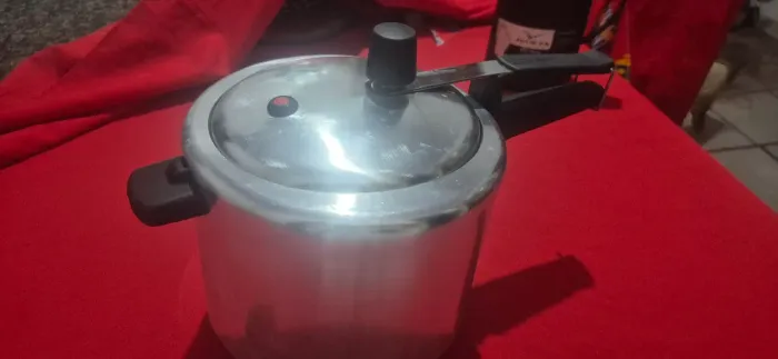 Panela de pressão.