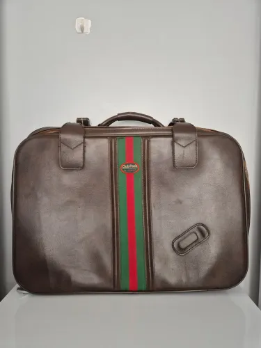 Mala Vintage Club Pack Couro Marrom 63x44cm Retrô Colecionador Com Chave