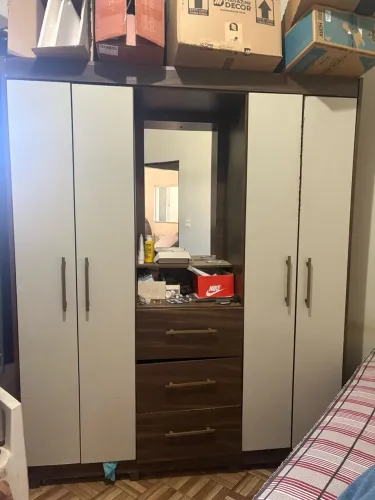 Guarda-roupa usado - faço entrega