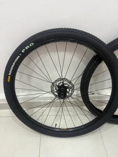 Rodas aro 29 wtb com pneus pirelle scorpion pro novos e disco 