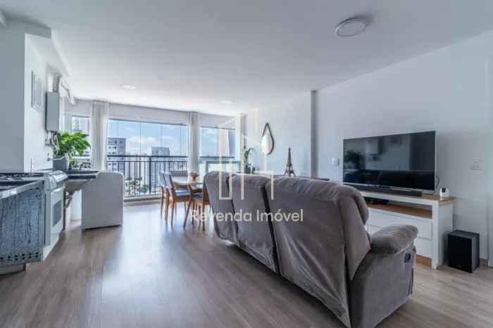 Condomínio Side Barra Funda, Apartamento de 74m² com 3 dormitórios, 1 suíte, 1 vaga.