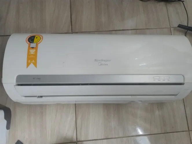 Vende-se ar condicionado Springer Midea 9000 BTUs