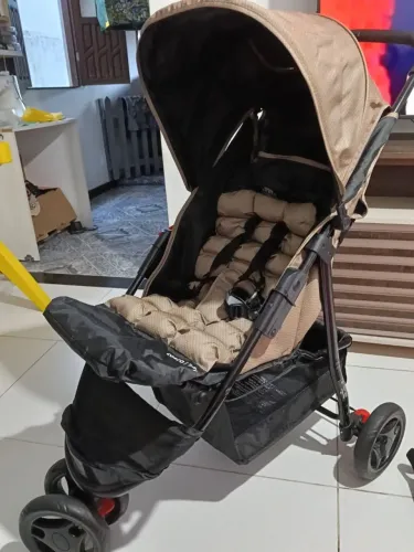 Carrinho de bebê novo marca Cosco