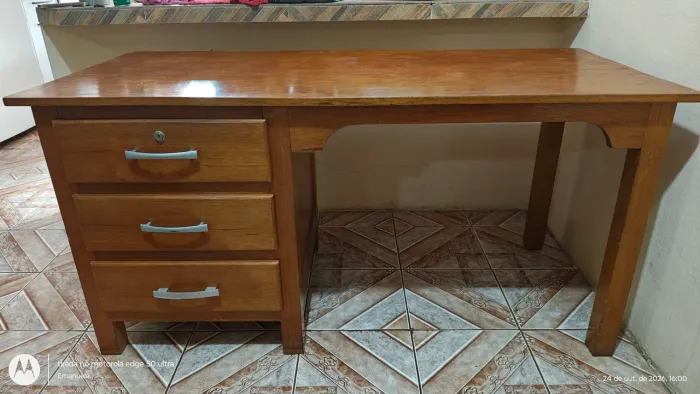Mesa de escritório 1,55x0,75,0,70