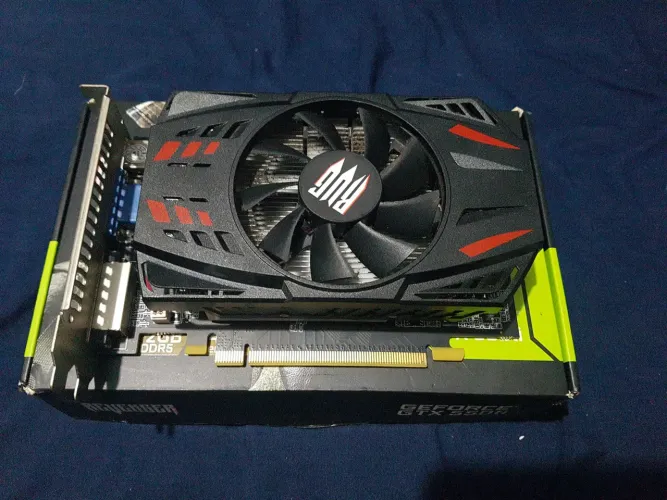 GTX 550 TI 2gb praticamente nova