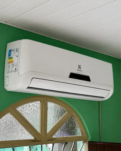 Vendo ar condicionado Semi Novo