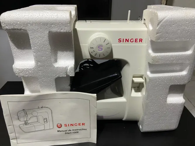 Maquina de Costura Singer Start 1306 R$ 350,00