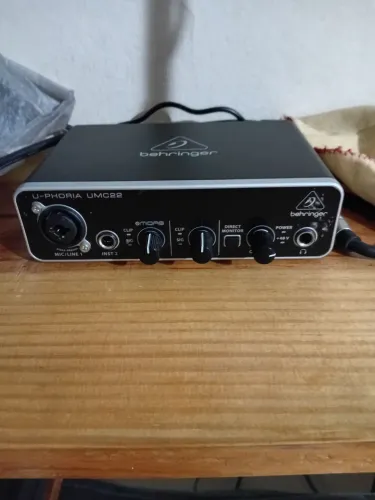 Interface berhinger umc22 novinha