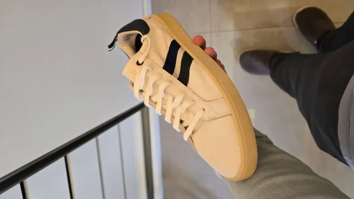 Tenis reserva 42