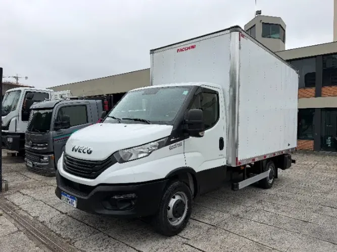 Iveco Iveco Daily 35-160 Baú Alumínio 4.30m