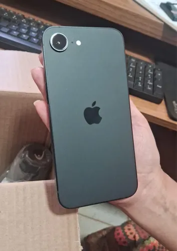 iPhone 16E 128G único dono