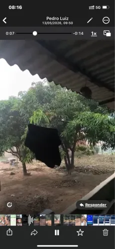 CHÁCARA COM PORTEIRA FECHADA
