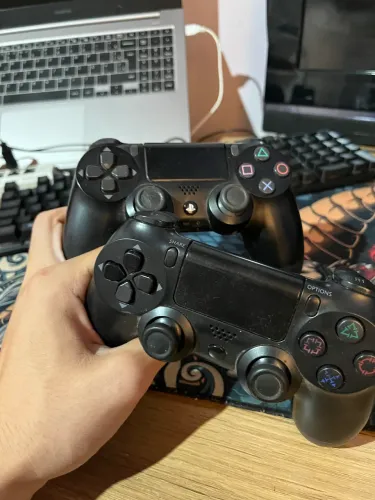 CONTROLE DE PS4 SEMI NOVO