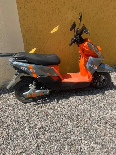 Scooter elétrica DT J-10
