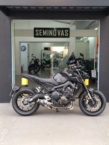 YAMAHA MT- 09 BLACK EXCLUSIVE!!!