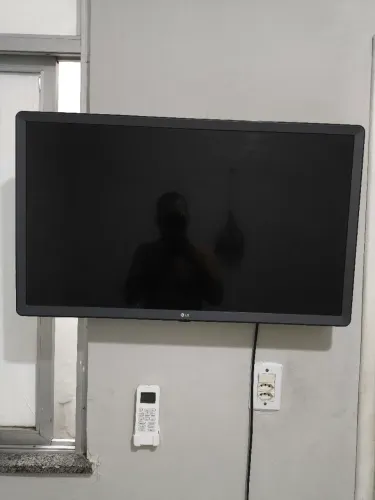 Vendo uma TV LG 32"