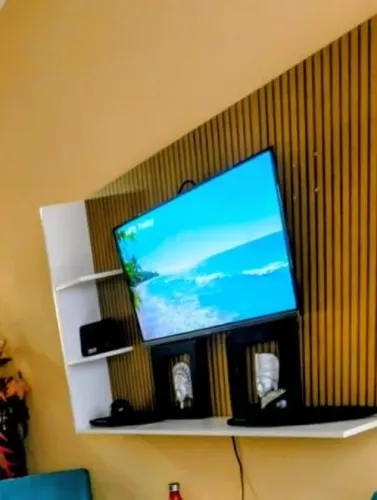 Smart TV 32" com Bordas Infinitas - Estado de Nova!