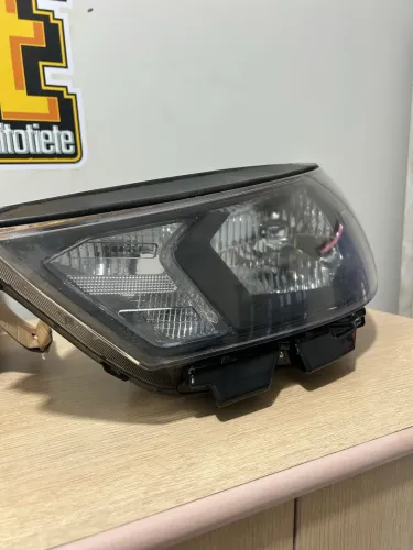 Farol lado esquerdo Hyundai Hb20 2023 original