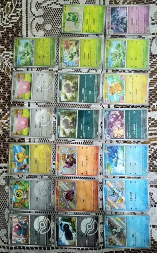 Vinte cartas Pokémon tcg Shinys e chinesas foil pokeball e masterball (preços na desc)