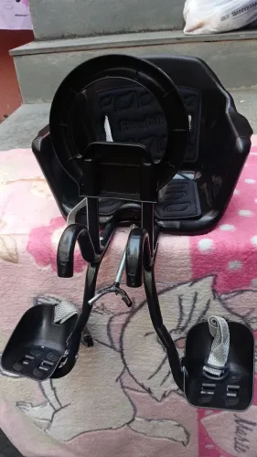 Vende-se cadeirinha dianteira nova, comprei tem 6 dias, minha filha não se adaptou