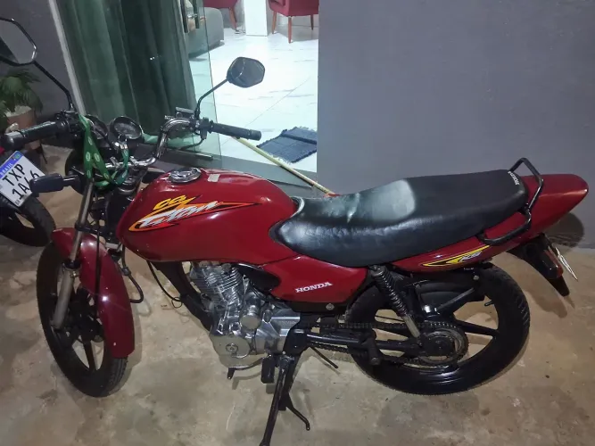 Titan 125 2003 moto muito boa 7000