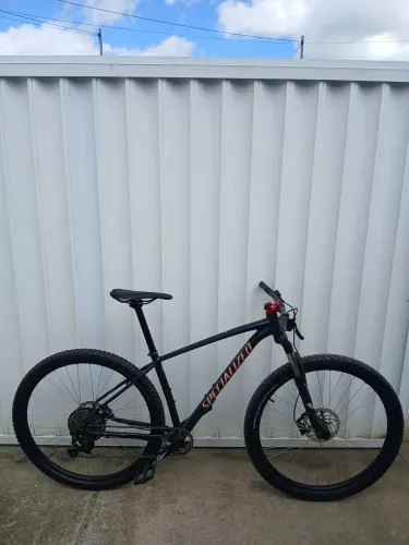 Bicicleta Specialized Rockhopper TAM 17