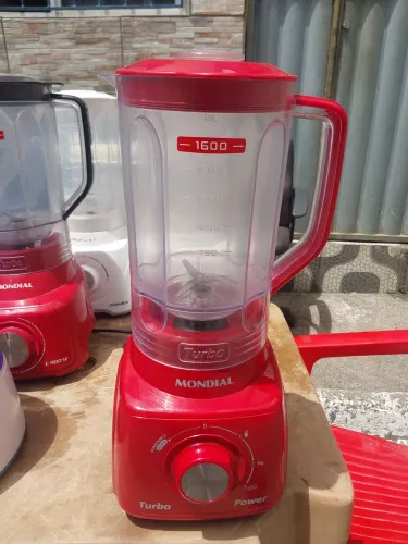 Vende-se Liquidificador Mondial Turbo Power. Valor 80,00.