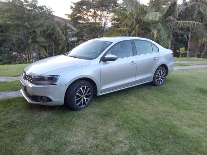 Imagem de Volkswagen Jetta Comfortline 2.0 T.flex 8V 4P Tipt. 2013