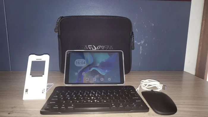 Tablet com teclado 64g