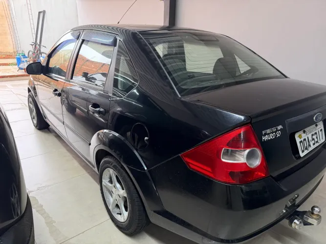 Ford Fiesta Sed. 1.6 8V Flex 4P 2005