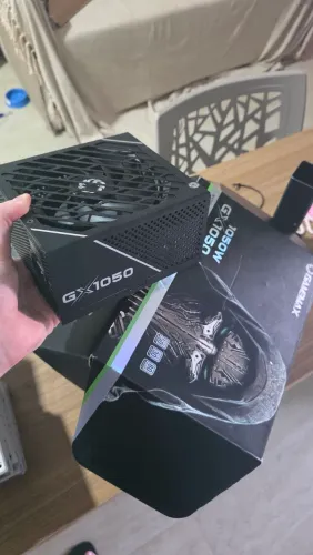 Fonte GameMax 1050w Modular 80 plus Platinum