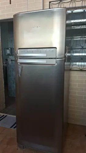 Vendo geladeira Electrolux DF50X 430l