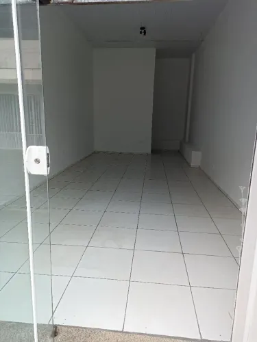 Sala Comercial no Centro de Paranaguá