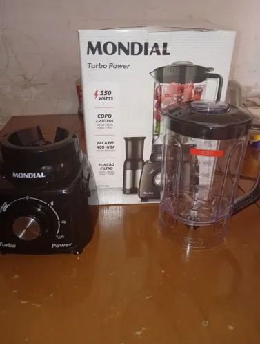 Pipoqueira e liquidificador semi novos OS DOIS POR APENAS=280