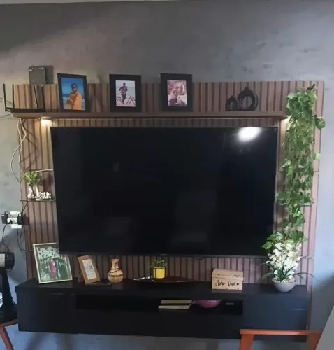 Rack painel para TV até 70 polegadas com leds nas laterais e em perfeitas condições