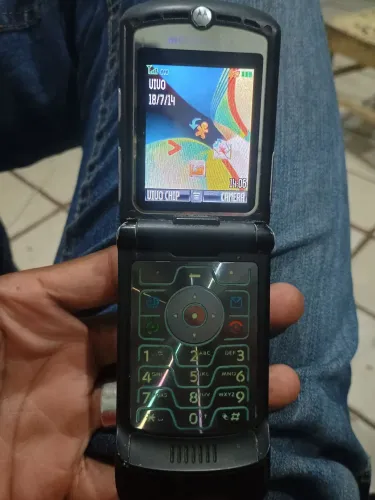Motorola v3