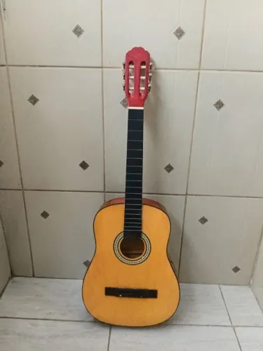 Violão moderno 