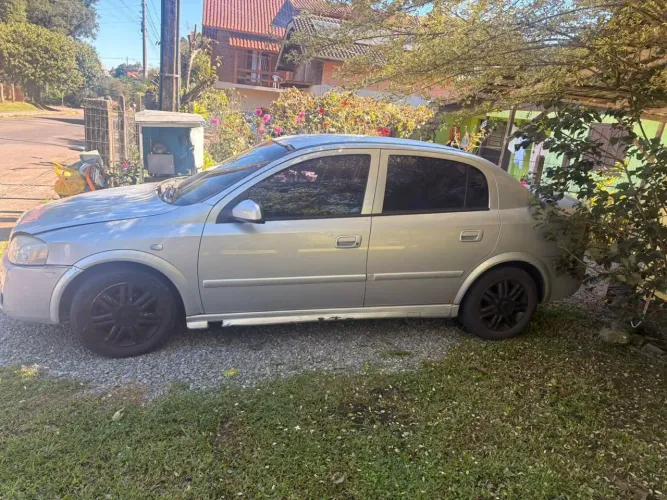 Chevrolet Astra Sedan 2.0/ CD 2.0 MPFI 8V 4P Aut. 2004