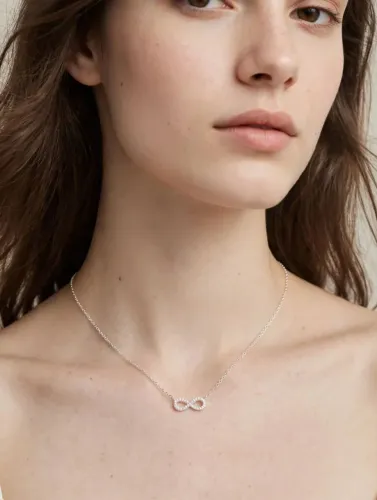 Colar prata com pingente infinito ?
