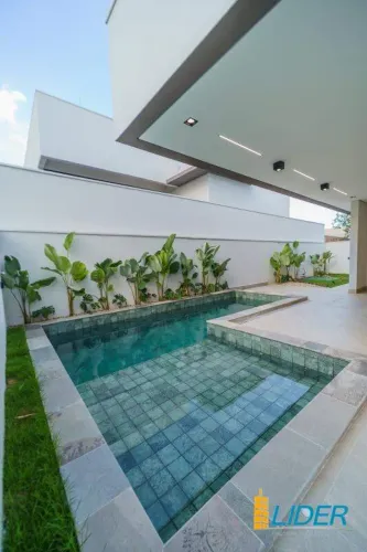 CASA EM CONDOMÍNIO à venda, 3 quartos, 3 suítes, 3 vagas, LARANJEIRAS - Uberlândia/MG