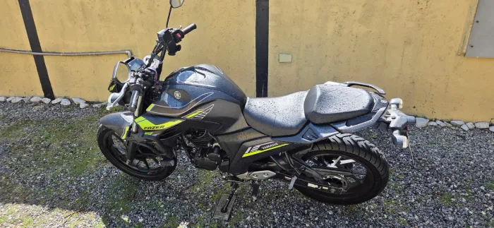 FAZER 250 2024- 17.200 km