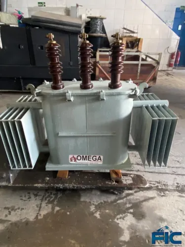 Transformador Trifásico 112.5 kVA - 13,8 kV / 220-127 V - Omega