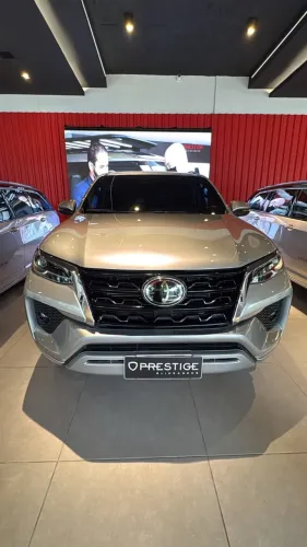 Toyota Hilux SW4 SRX 4X4 2.8 TDI 16V Dies. Aut. 2021