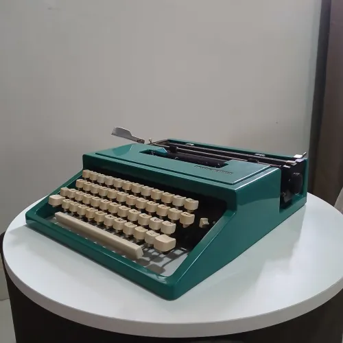 Máquina de escrever antiga