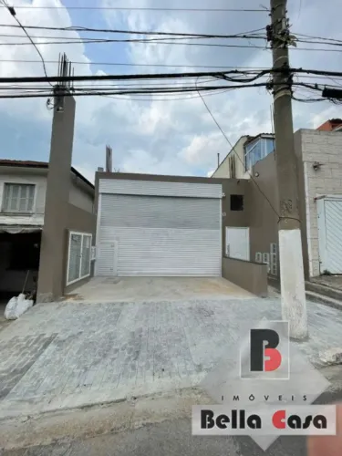 GALPÃO PARA LOCAÇÃO DE 220M² COM 3 VAGAS NO IPIRANGA!