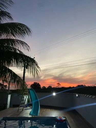 Alugo casa com piscina em cabo frio